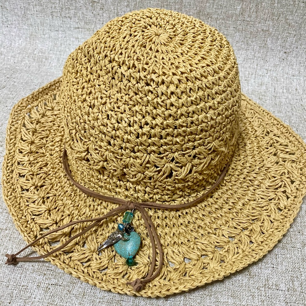 Scala raffia hat,very soft,with a ribbon to adjust inside, he brim not included